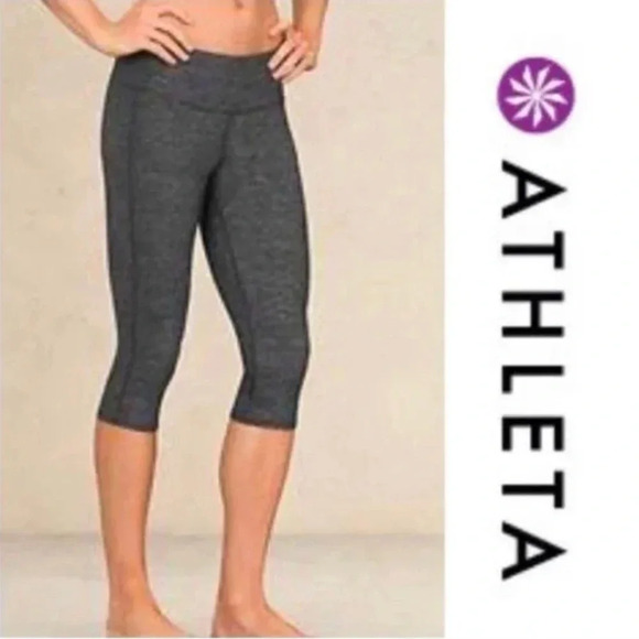 ! Athleta Striped Chaturanga Capri Tight Leggings size small - Picture 1 of 5